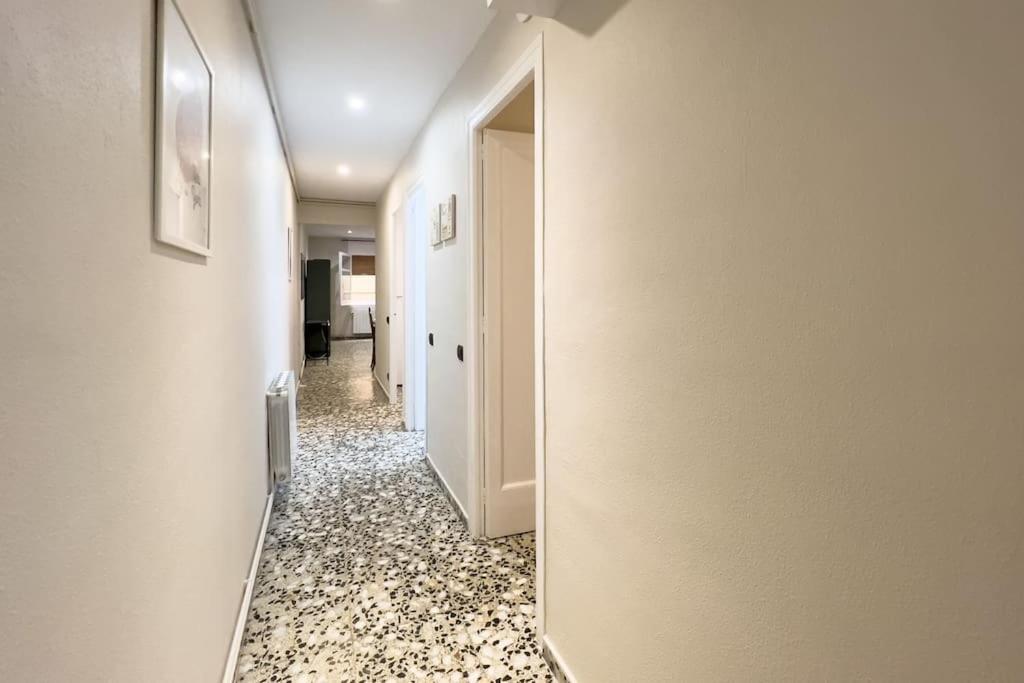 Bebarceloner Eixample - 3 Bedrooms Appartamento