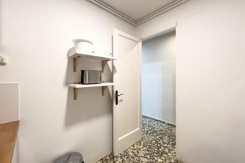 Appartamento Bebarceloner Eixample - 3 Bedrooms Barcellona